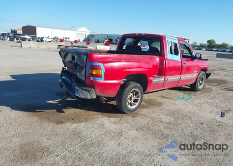 2001 Chevrolet Silverado 1500 Ls z USA, uszkodzony, nr VIN 1GCEC19VX1Z208353